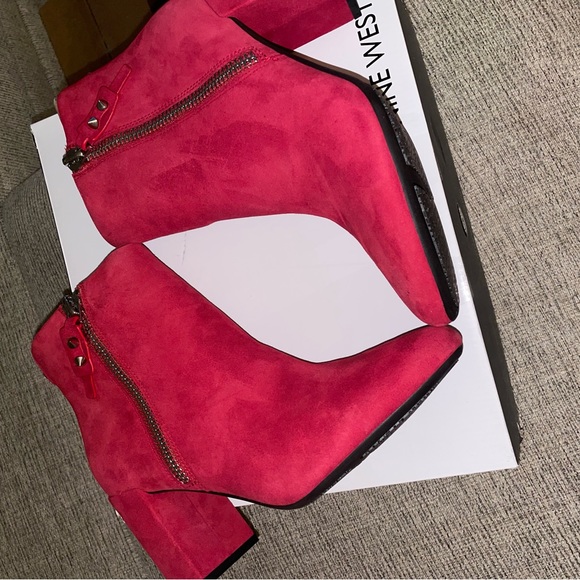 Nine West Medium Red W 8.5 brand new still in box - Picture 1 of 6